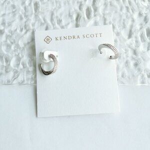 ❤️ Kendra Scott Ella Silver White Crystal Huggie Earrings ❤️
